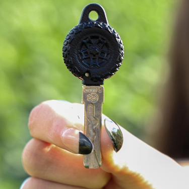 Big Loop Tire with RFID Pocket (Waterproof) | Key Holder